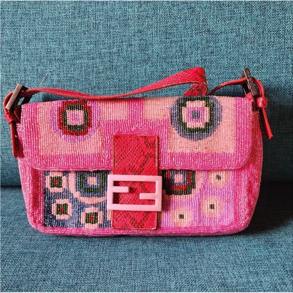 searching for Vintage Fendi beaded baguette (not selling) !! - Picture 4 of 4